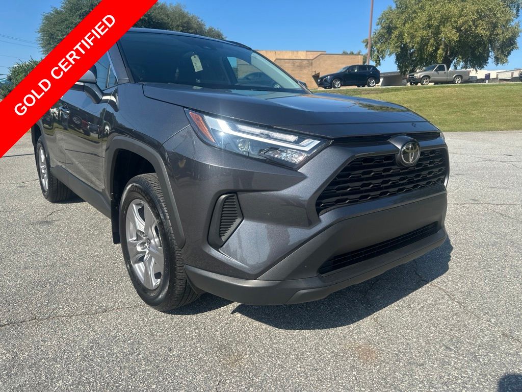  2025 Toyota RAV4 XLE FWD   