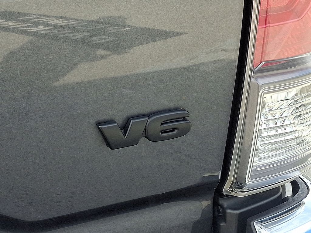 Thumbnail: 2023 Toyota Tacoma - 32