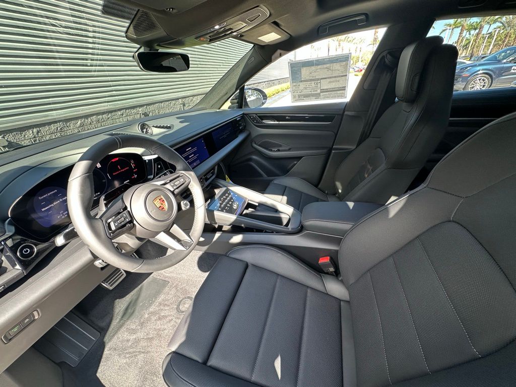 Thumbnail: 2026 Porsche Macan - 4