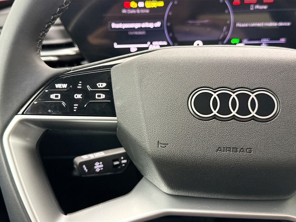 Thumbnail: 2025 Audi Q5 - 11