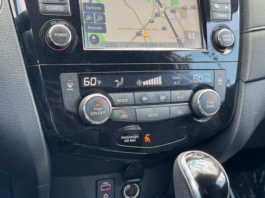 2017 Nissan Rogue SV
