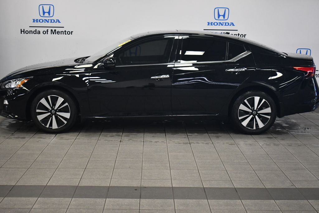 Thumbnail: 2019 Nissan Altima - 4