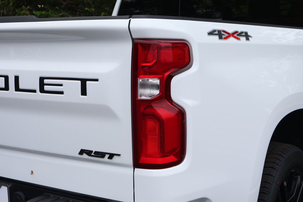 Thumbnail: 2020 Chevrolet Silverado 1500 - 10