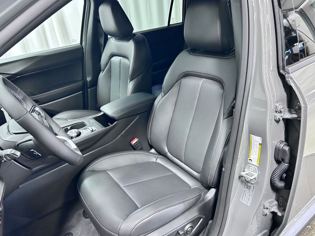 new 2026 Jeep Cherokee car, priced at $43,185