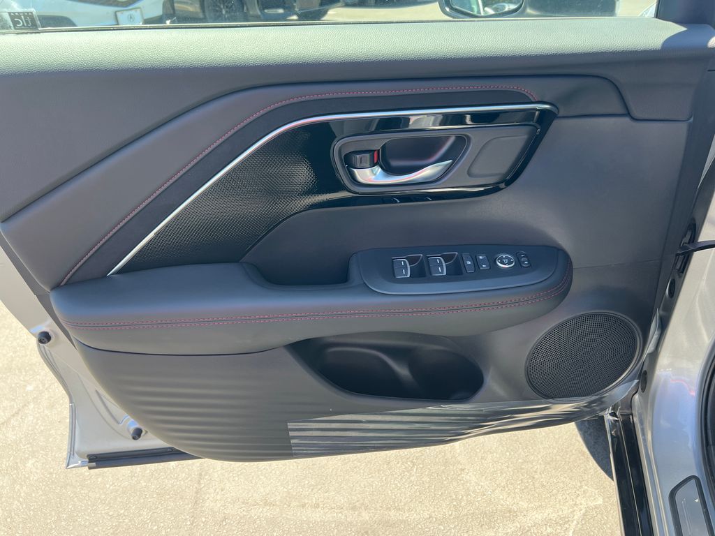 Thumbnail: 2025 Acura ADX - 11