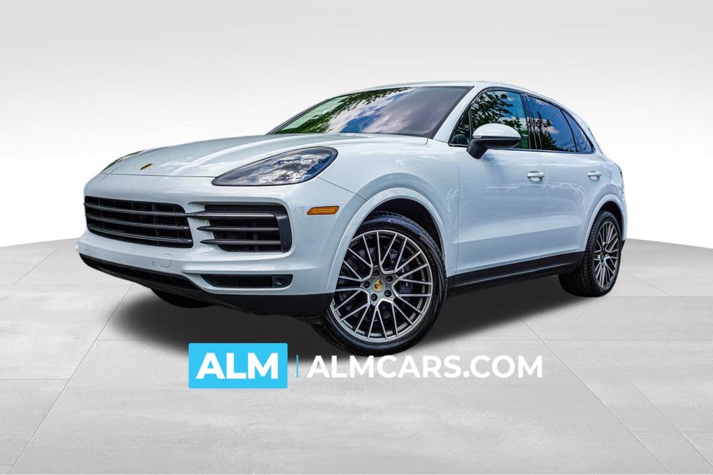 2022 Porsche Cayenne Platinum Edition's photo