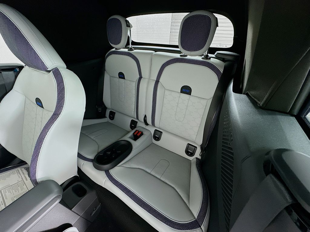 Thumbnail: 2025 MINI Cooper Convertible - 17