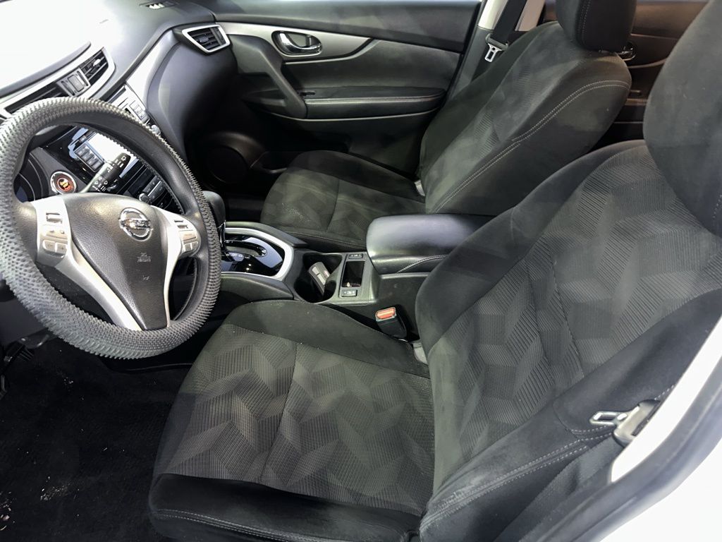 Thumbnail: 2015 Nissan Rogue - 8