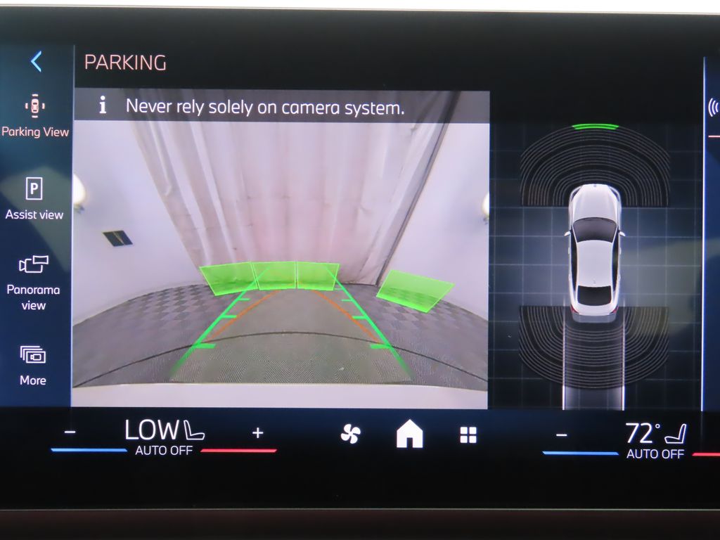 Thumbnail: 2025 BMW 2 Series - 16