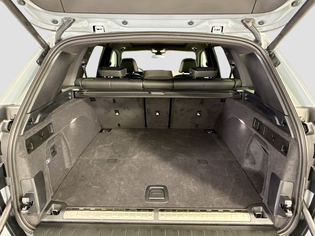 Thumbnail: 2026 BMW X5 - 27