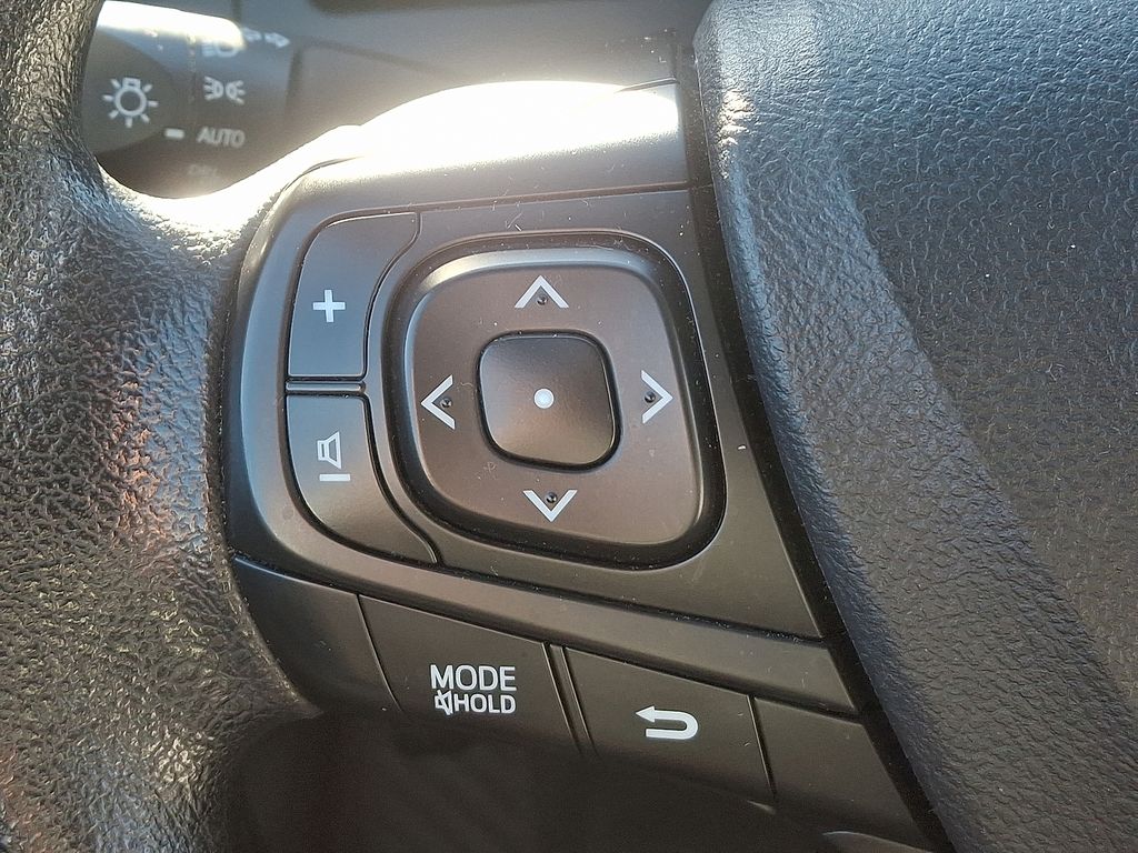 Thumbnail: 2017 Toyota Camry - 21