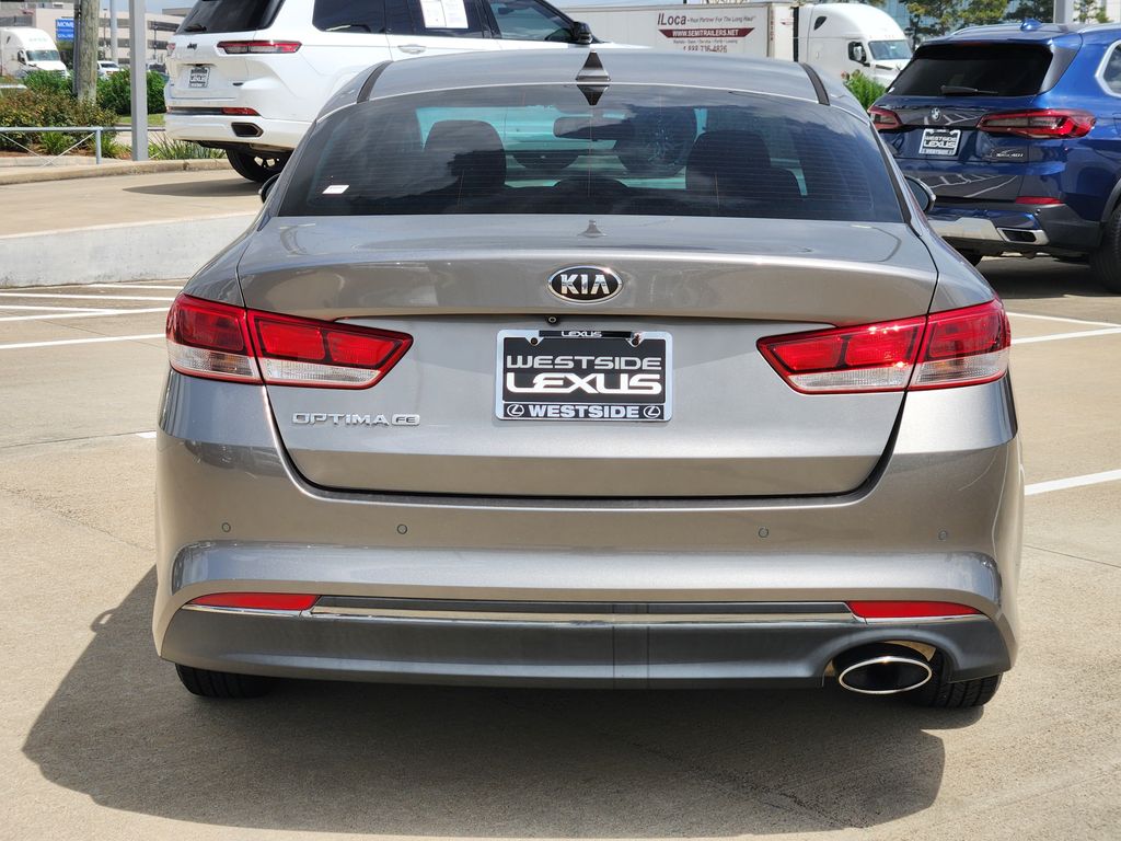 2018 Kia Optima LX Silver at Community Kia