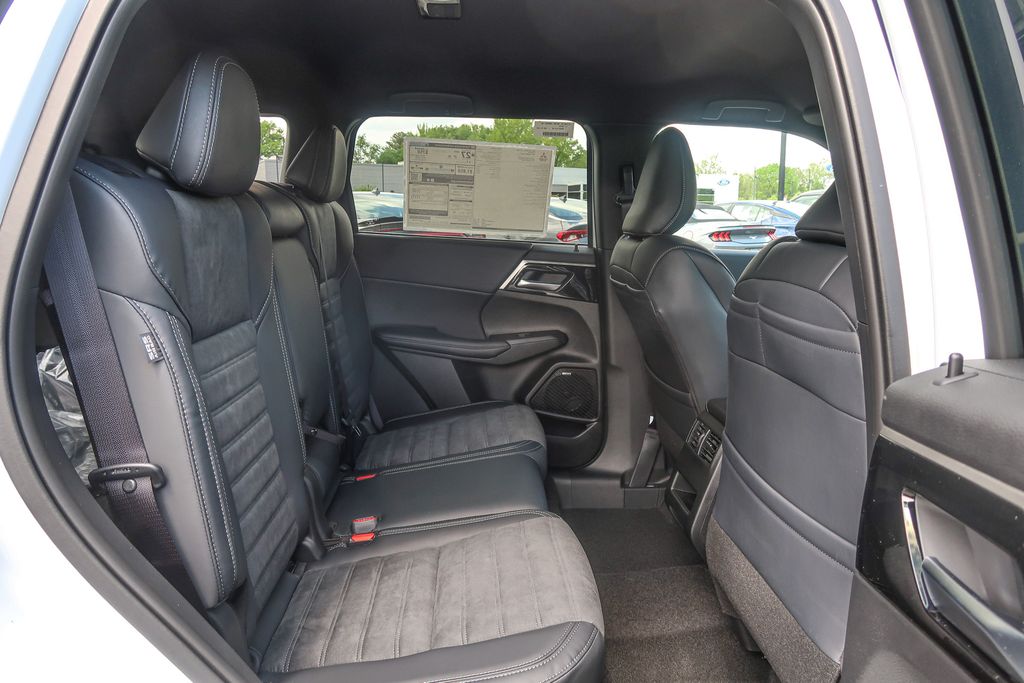 2026 Mitsubishi Outlander LE 2.5 S-AWC
