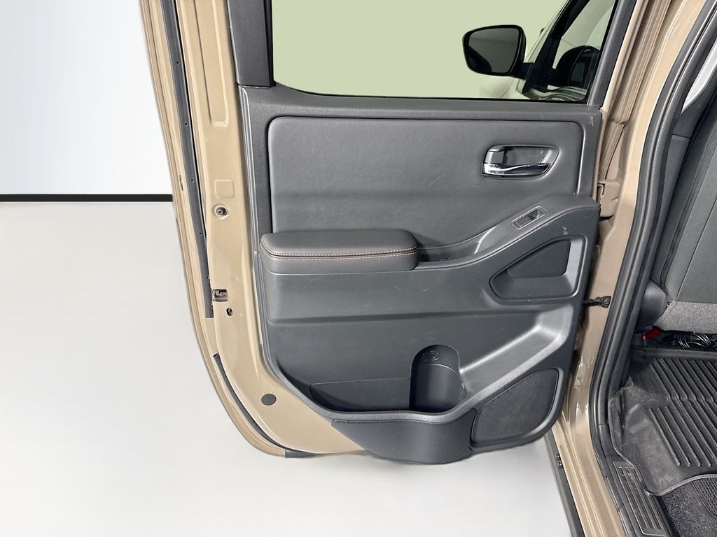 Thumbnail: 2023 Nissan Frontier - 26