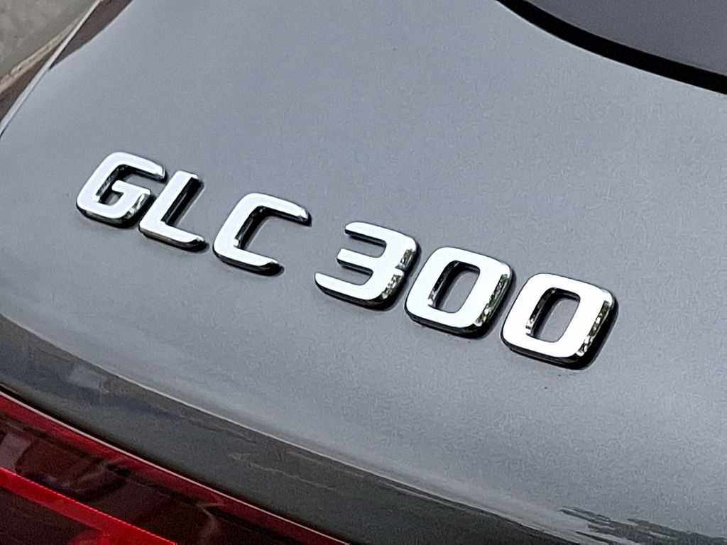 2021 Mercedes-Benz GLC 300 29