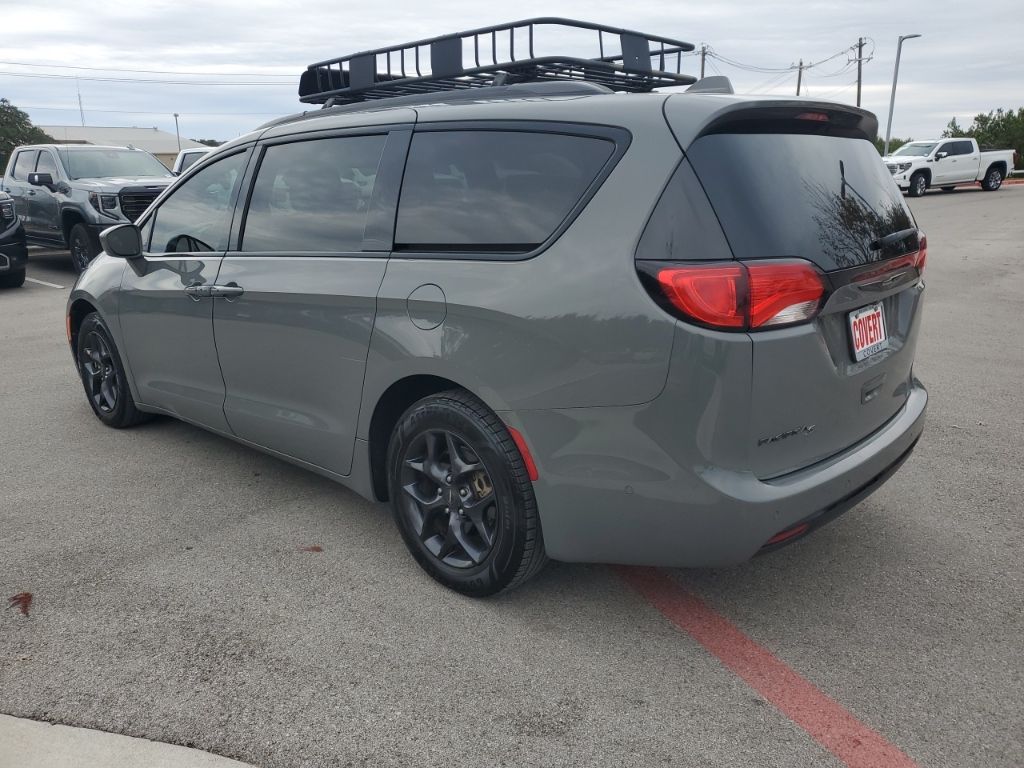 Used Car 2020 Chrysler Pacifica  Touring L Plus For Sale Under $25,000 In Austin, Texas