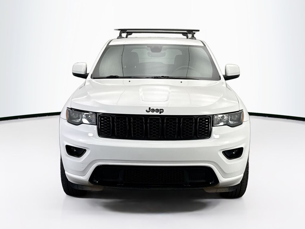 Thumbnail: 2017 Jeep Grand Cherokee - 2