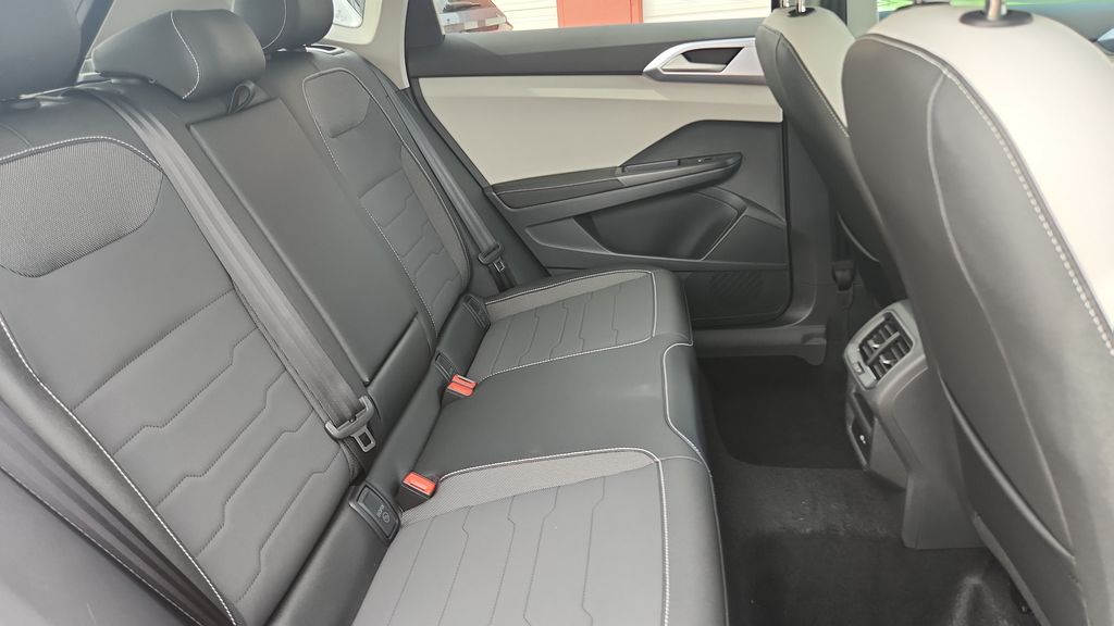 2025 Volkswagen Taos