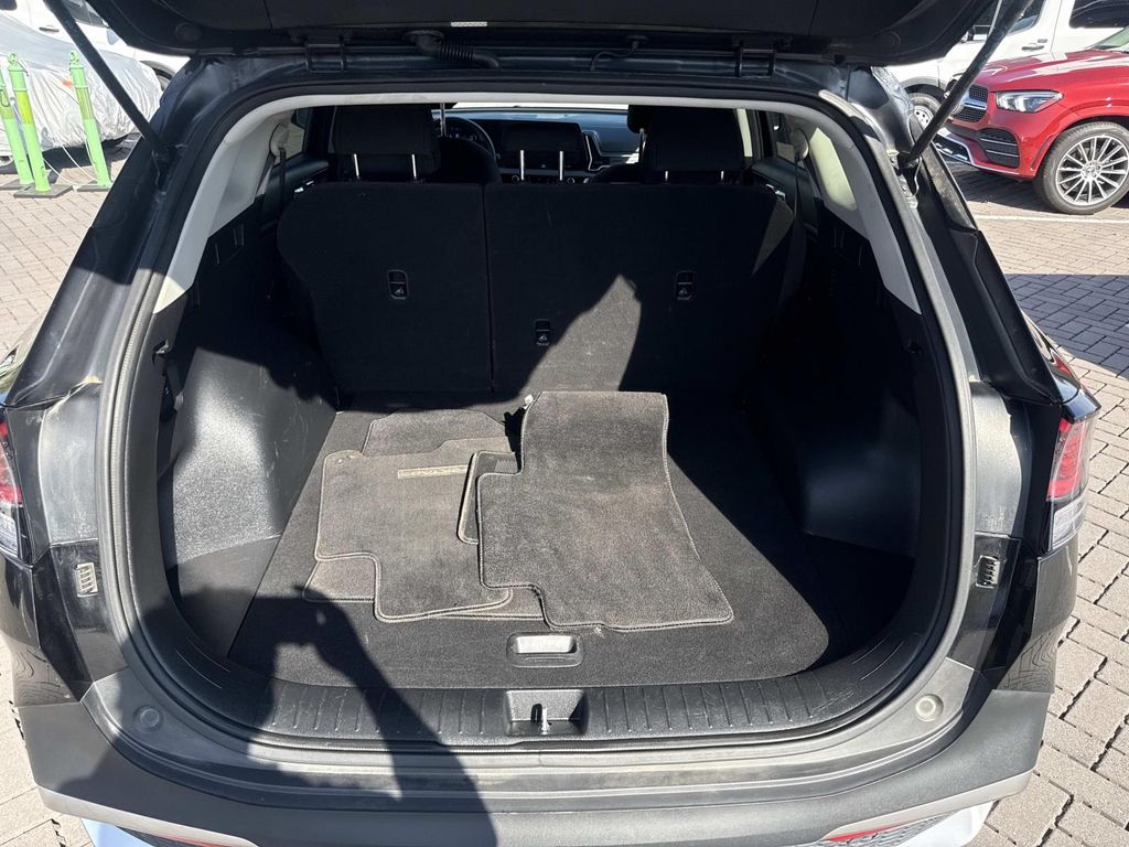 Used 2023 Black Kia LX image 23