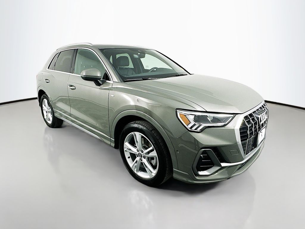 Thumbnail: 2020 Audi Q3 - 3