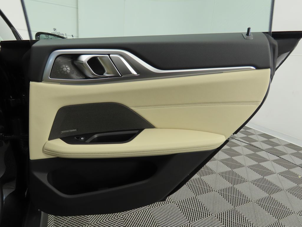 2025 BMW i4 xDrive40 28
