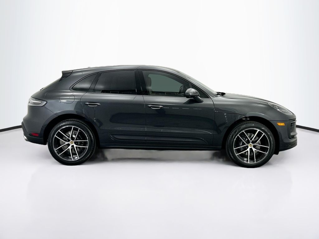 Thumbnail: 2026 Porsche Macan - 8
