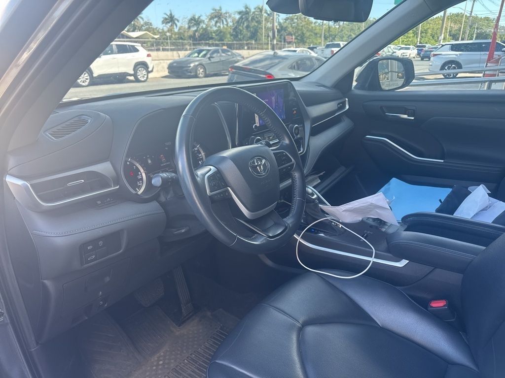 Used Car 2023 Toyota Highlander  Xle For Sale Under $40,000 In San Juan, Puerto Rico