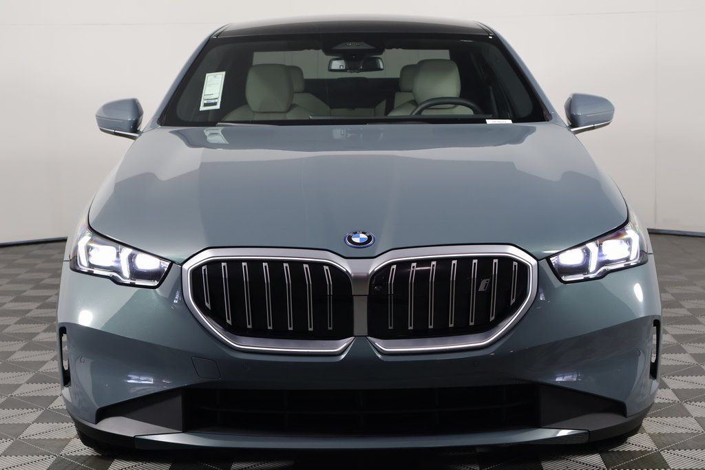 Thumbnail: 2024 BMW i5 - 2