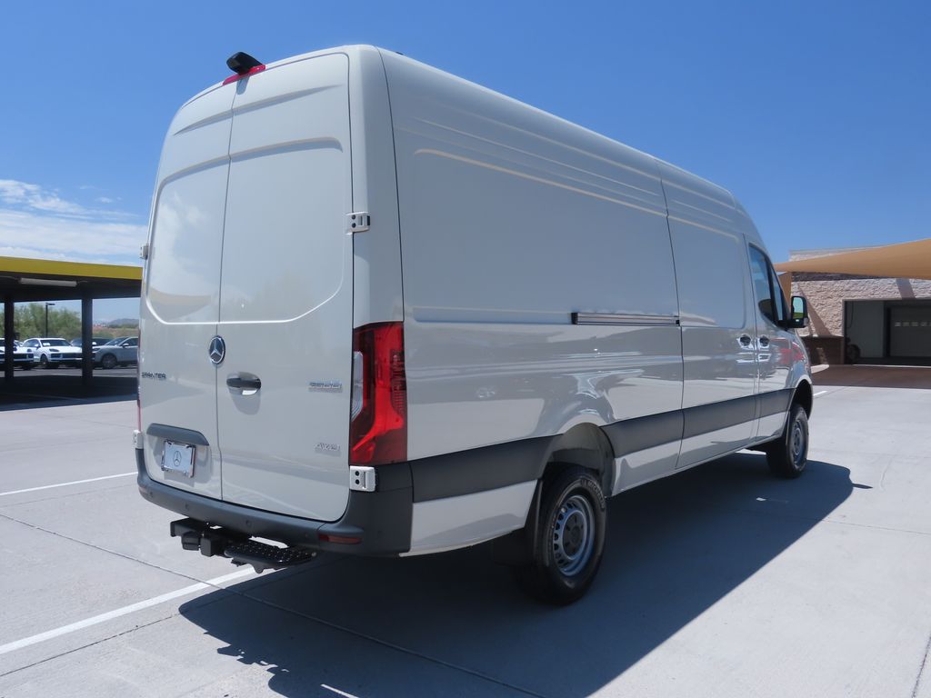 2024 Mercedes-Benz Sprinter 2500 5