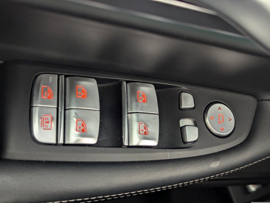2022 BMW 7-Series 740i xDrive photo
