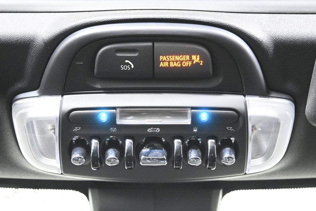 Thumbnail: 2022 MINI Cooper - 30