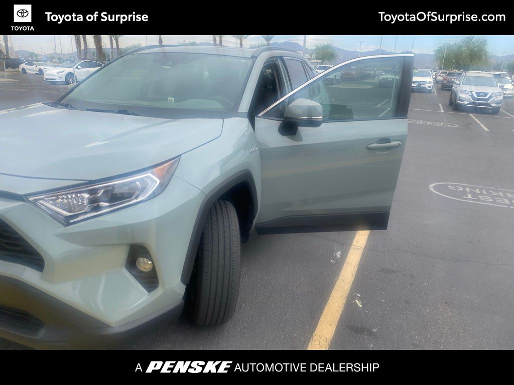 2020 Toyota RAV4 XLE Hero Image