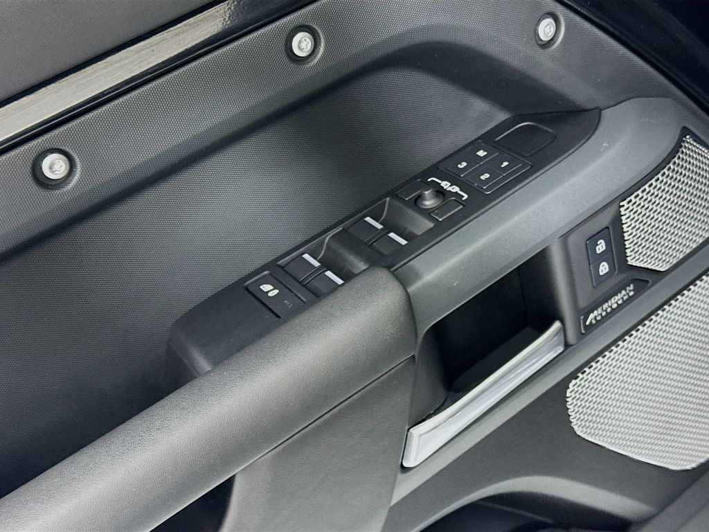 Thumbnail: 2023 Land Rover Defender - 24