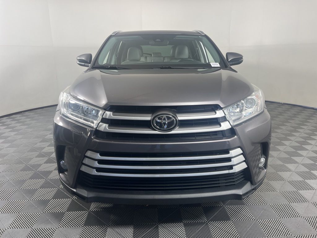 2019 Toyota Highlander XLE 19