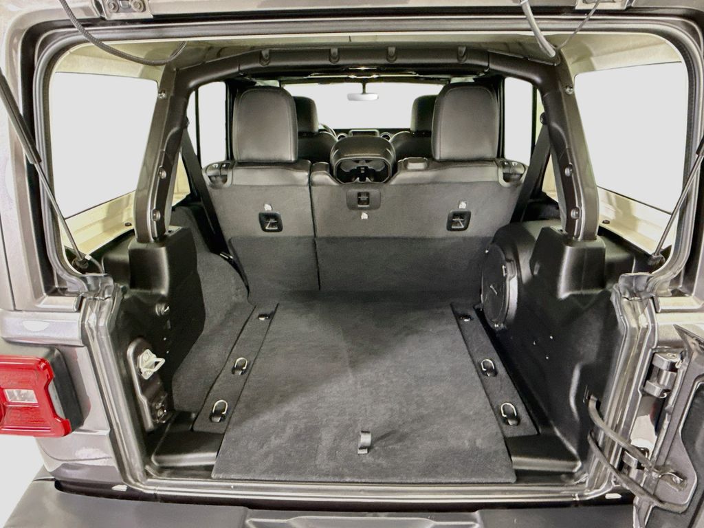 Thumbnail: 2020 Jeep Wrangler - 27