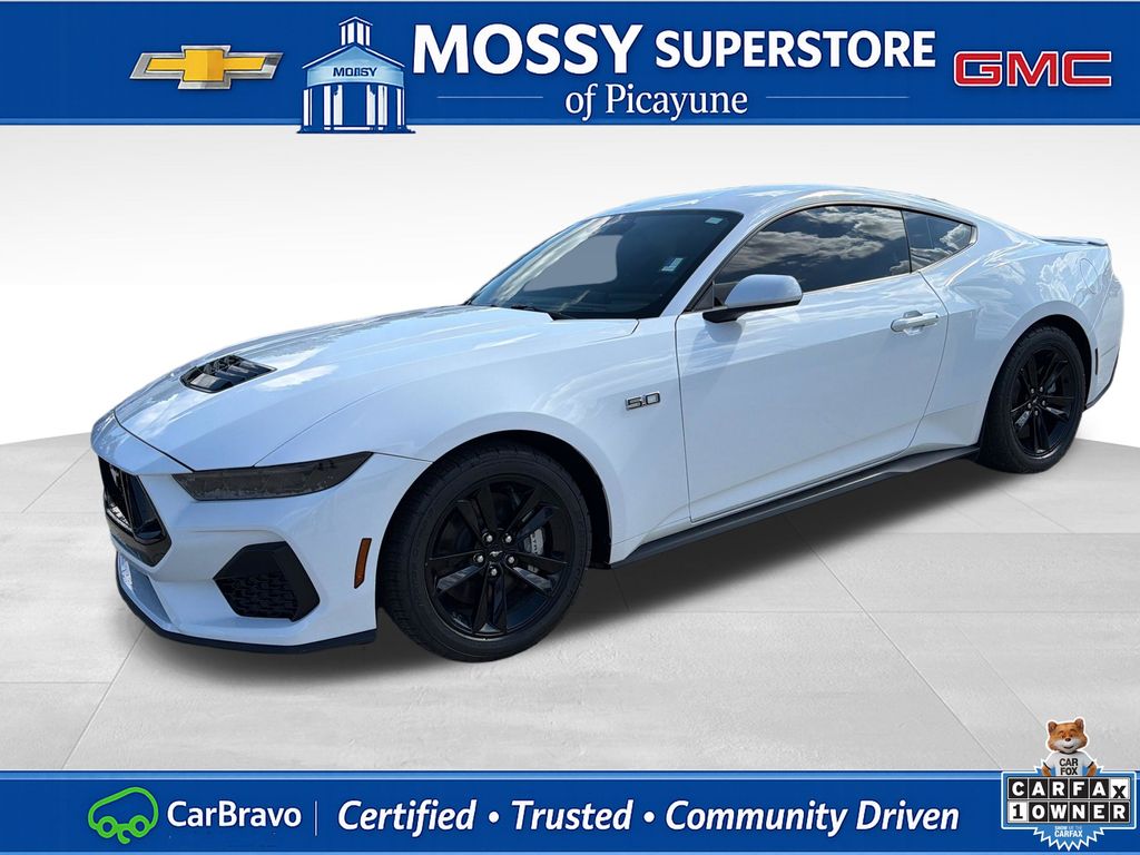 Oxford White 2026 Ford Mustang GT Fastback RWD Coupe Rear-Wheel Drive Automatic