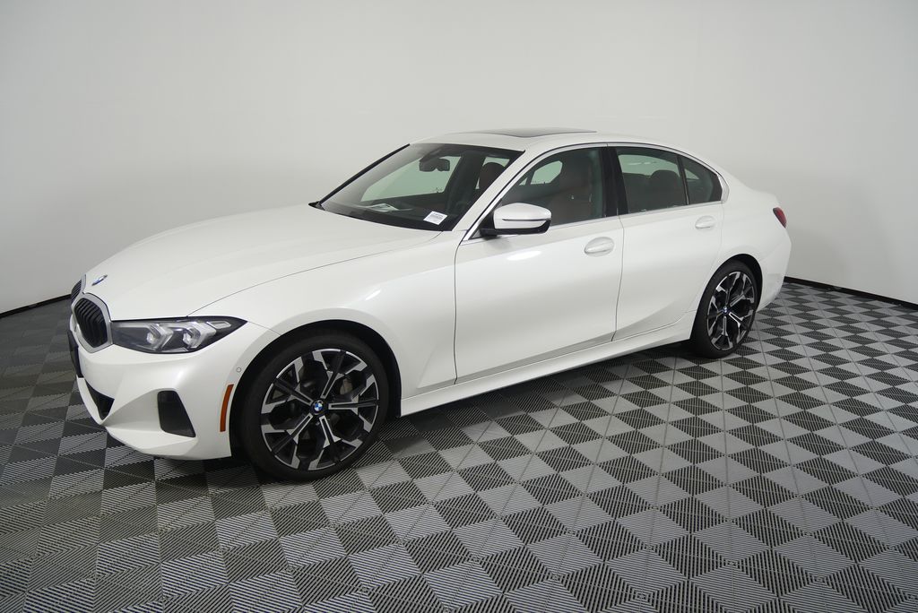 Thumbnail: 2025 BMW 3 Series - 8
