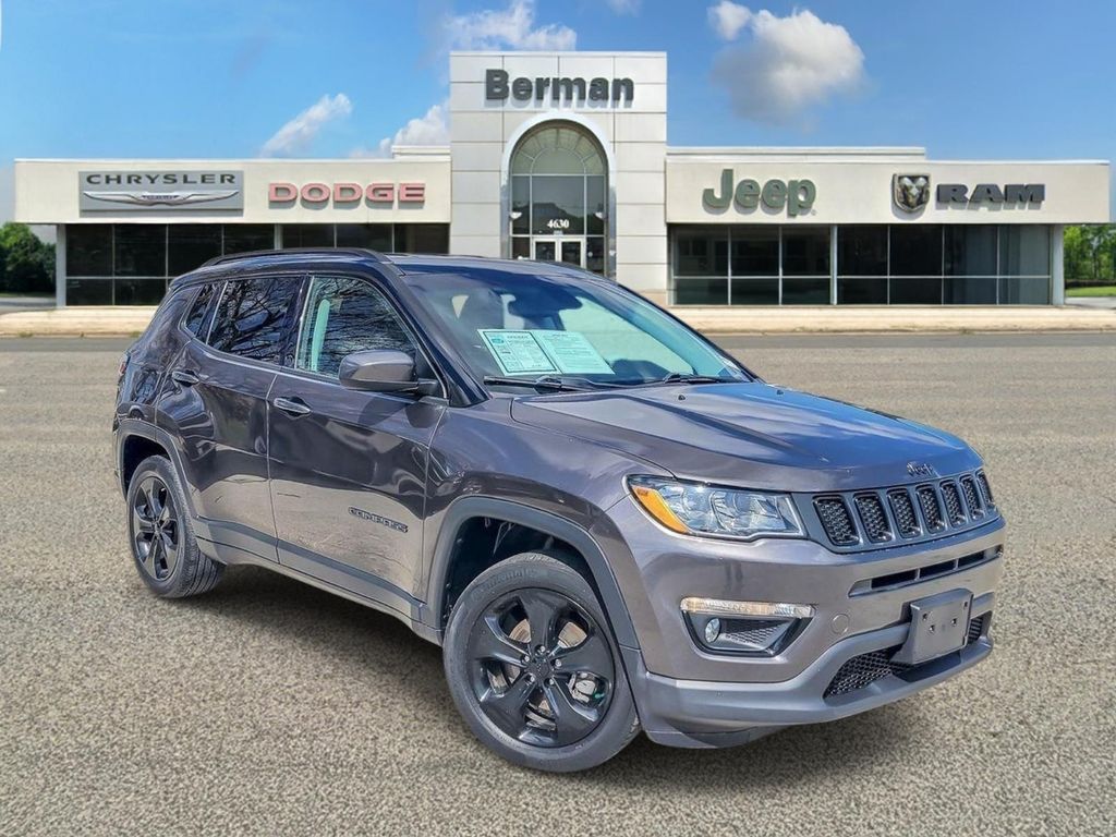 Gray (Granite Crystal Metallic Clearcoat) 2019 Jeep Compass Altitude 4WD SUV / Crossover Four-Wheel Drive 9-Speed Automatic