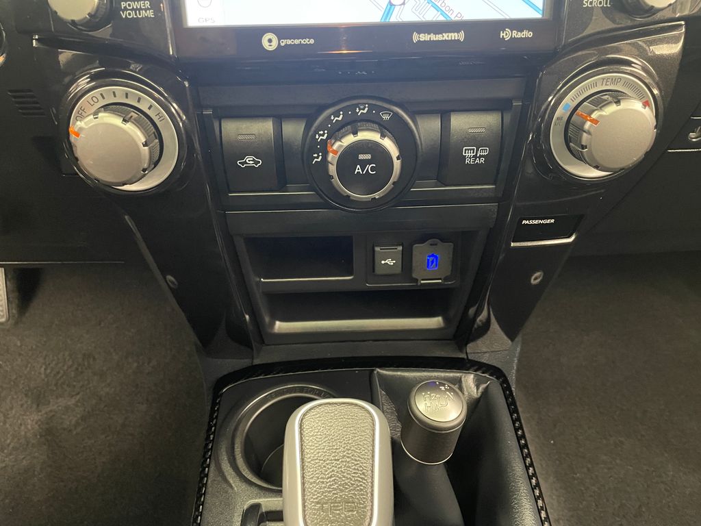 2024 Toyota 4Runner TRD Off Road 27