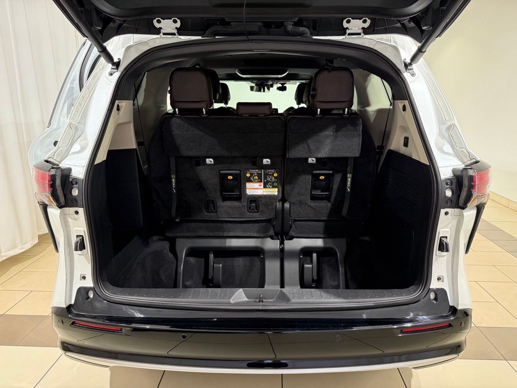 Thumbnail: 2023 Toyota Sienna - 11