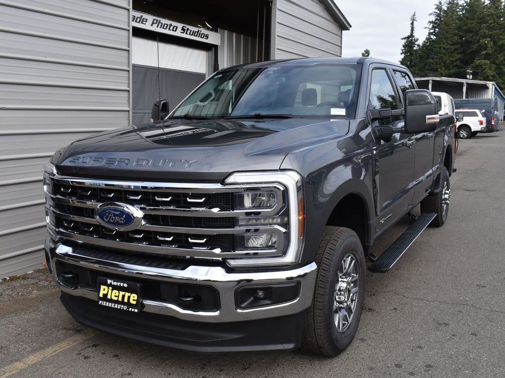 2026 Ford F-350 Super Duty Lariat Crew Cab 4WD