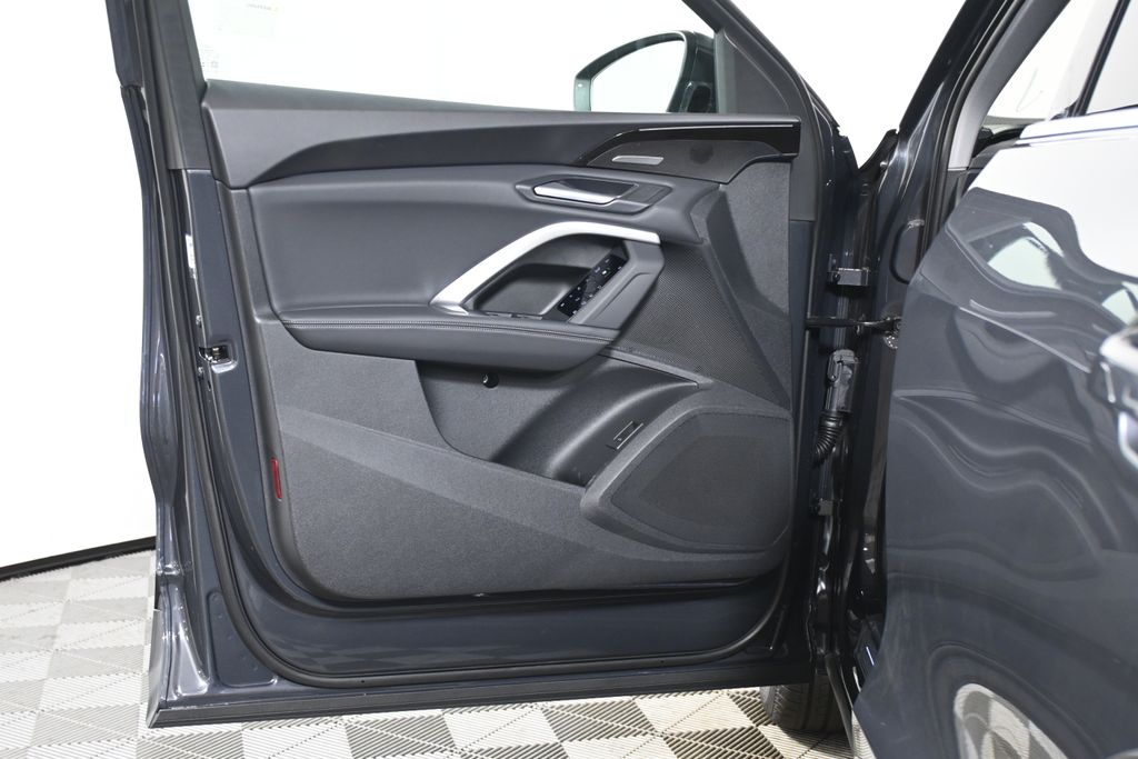 Thumbnail: 2025 Audi Q5 - 23