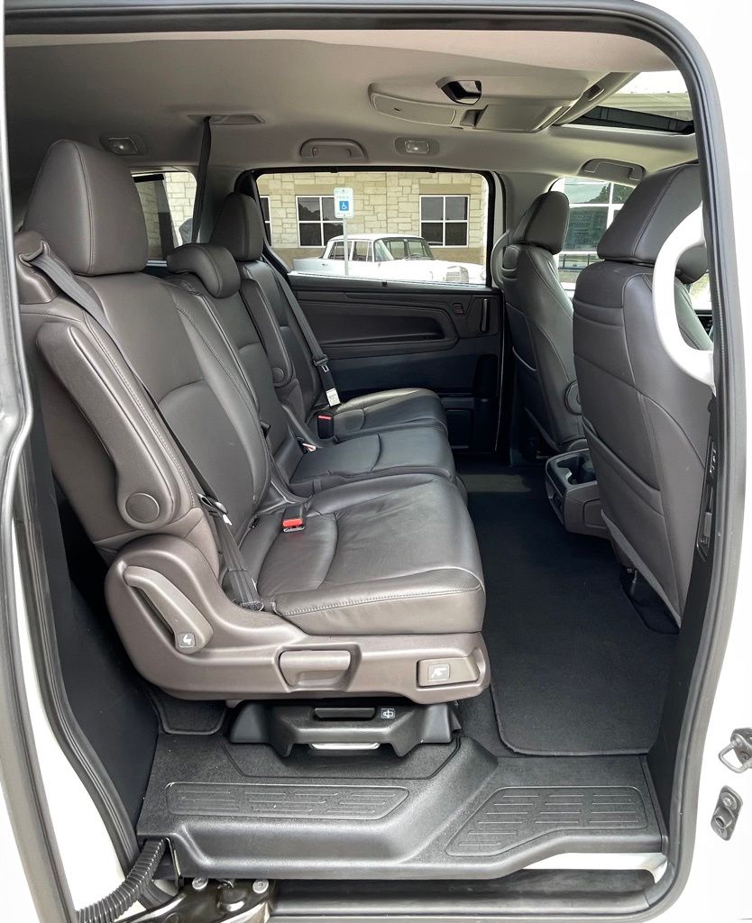 2018 Honda Odyssey Elite White at Community Honda