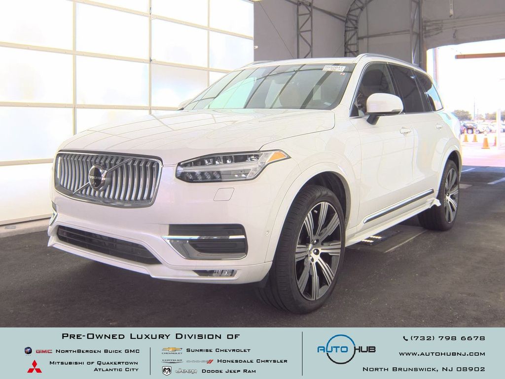 Crystal White Metallic 2025 Volvo XC90 SUV / Crossover All-Wheel Drive Automatic