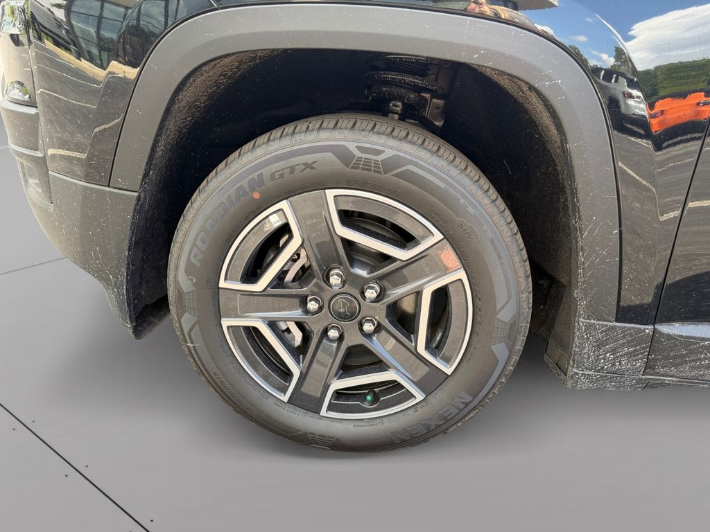 2026 Jeep Cherokee Laredo Black at South Hills CDJR