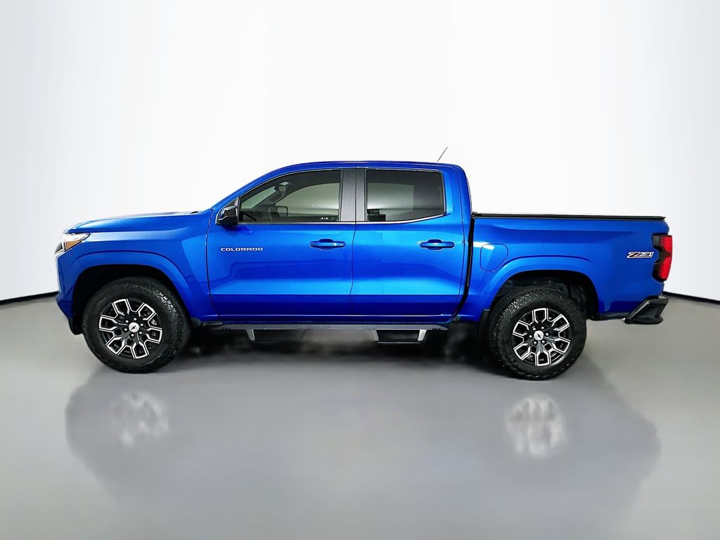 Thumbnail: 2023 Chevrolet Colorado - 8
