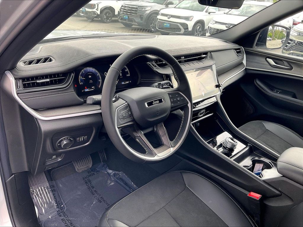 2026 Jeep Grand Cherokee L — photo 9