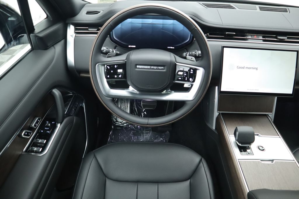 2025 Land Rover Range Rover SE 10