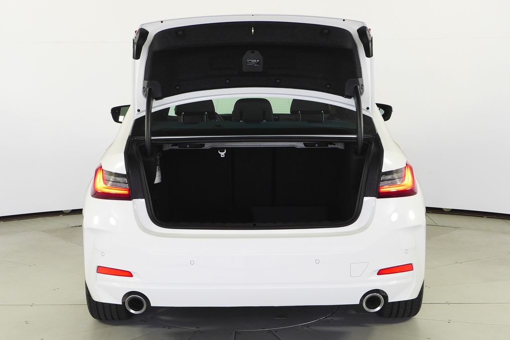 Thumbnail: 2025 BMW 3 Series - 10