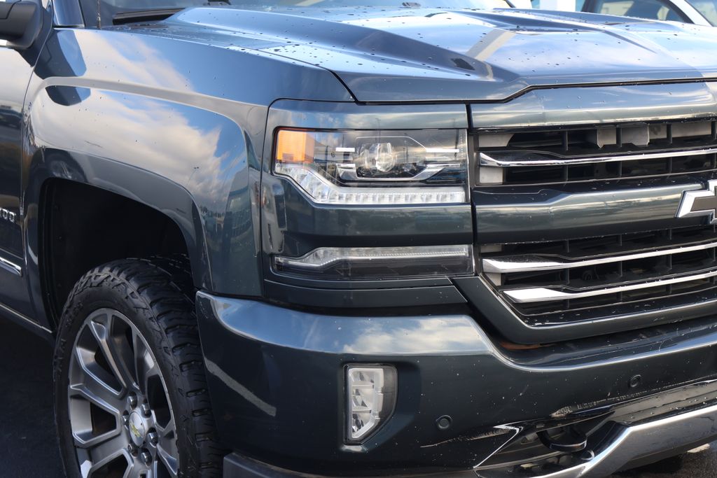 Thumbnail: 2017 Chevrolet Silverado 1500 - 4